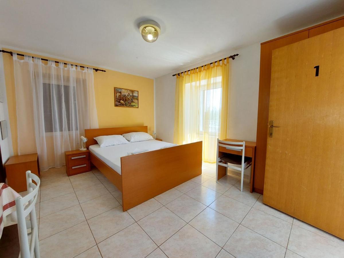 Apartments Ivan Чижичи Экстерьер фото